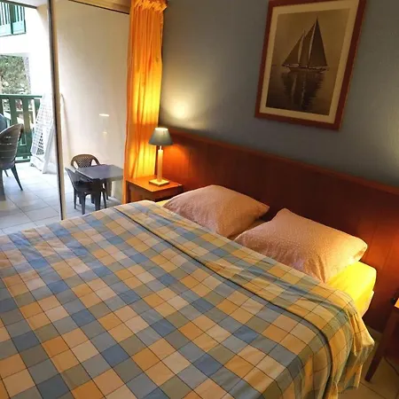 T2, 2 Etoiles, 5 Couchages, Piscine, Maubuisson Proche Lacanau Apartment